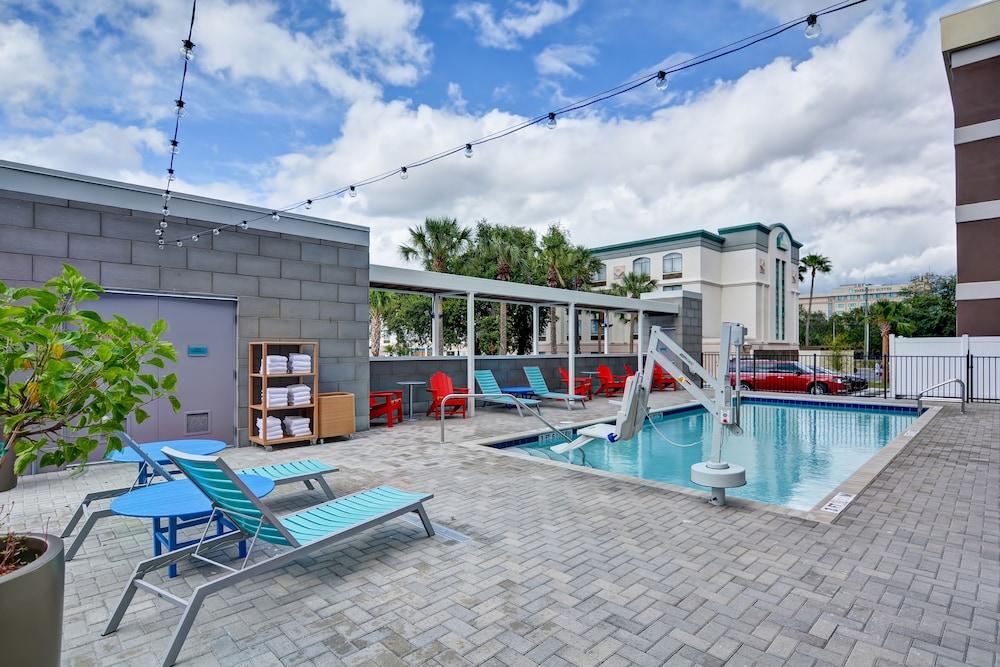 Home2 Suites By Hilton Tampa Usf Near Busch Gardens Exterior foto